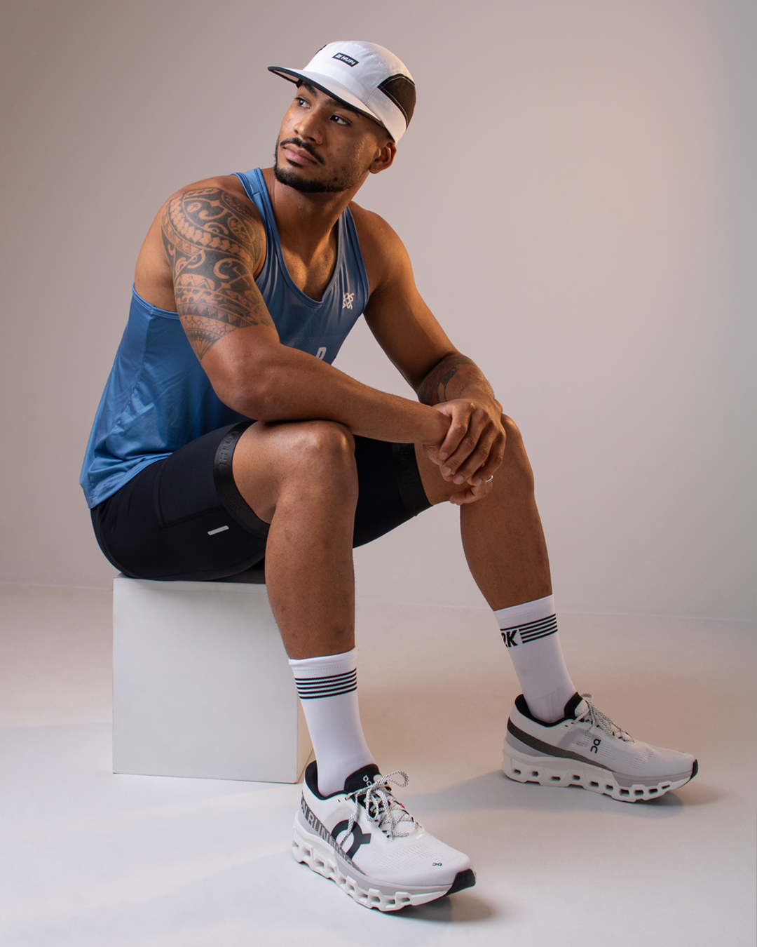 Tênis com placa de carbono