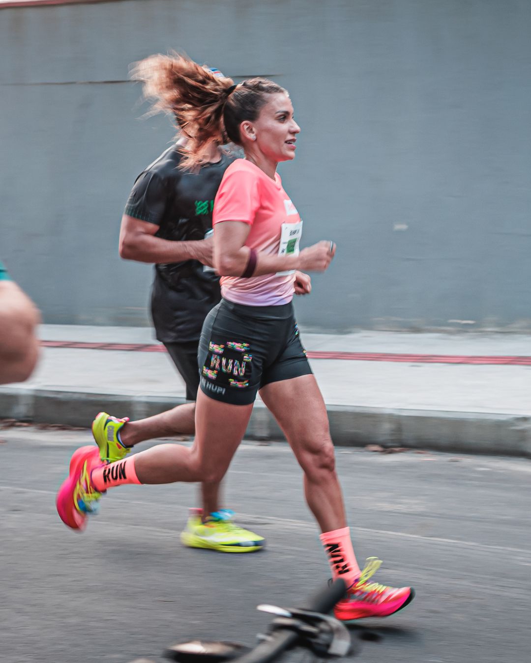 roupa poliamida corrida
