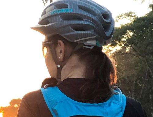 Segurança e Estilo: Capacete de Ciclismo Feminino com Viseira