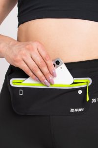 Pochete corrida: como levar celular, chave e gel sem atrapalhar o treino